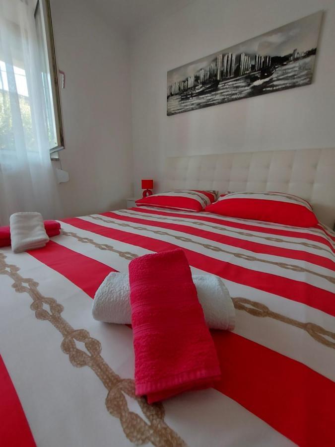 Apartman Palma Marinici  ภายนอก รูปภาพ