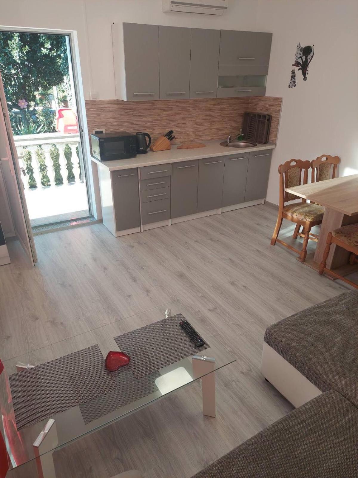 Apartman Palma Marinici  ภายนอก รูปภาพ